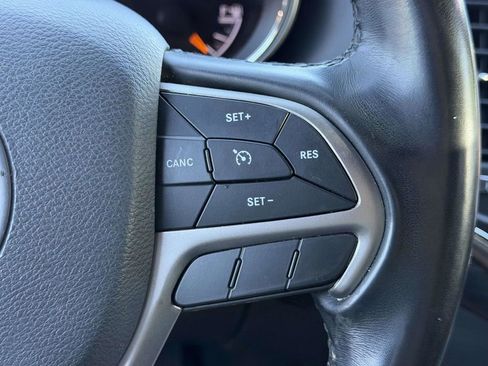 Certified 2020 Jeep Grand Cherokee Laredo AWD/4WD image 26