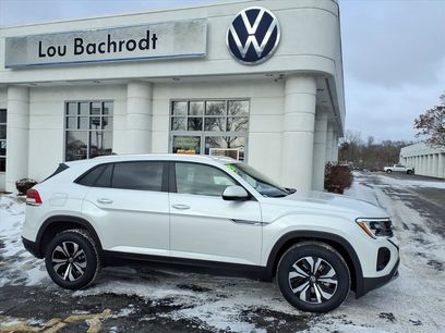New 2026 Volkswagen Atlas Cross Sport SE