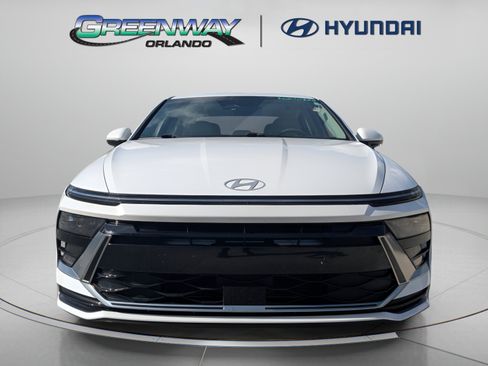Certified 2024 Hyundai Sonata SEL FWD image 2