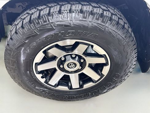 Certified 2024 Toyota 4Runner TRD Off-Road Premium AWD/4WD image 31