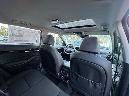 New 2026 Kia Seltos SX w/ SX Sunroof Package image 19
