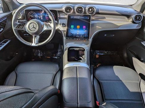 Certified 2025 Mercedes-Benz GLC 300 image 17