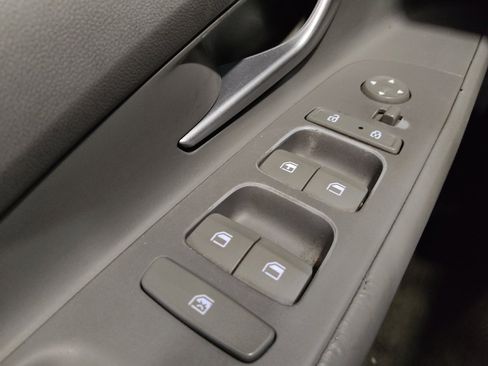 Used 2021 Hyundai Elantra SE FWD image 27