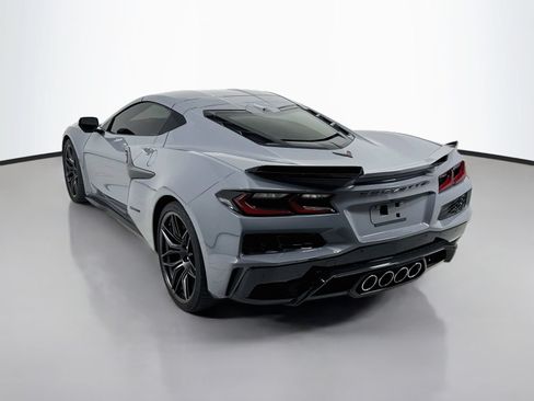 Used 2024 Chevrolet Corvette Z06 RWD image 5
