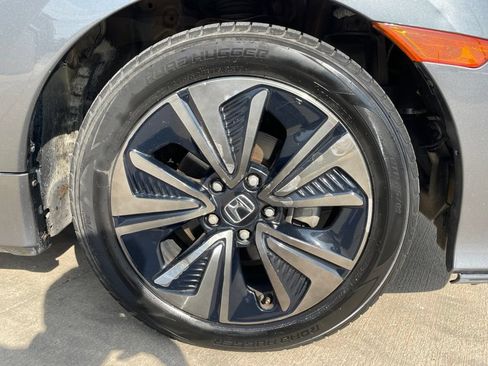 Used 2019 Honda Civic EX image 26