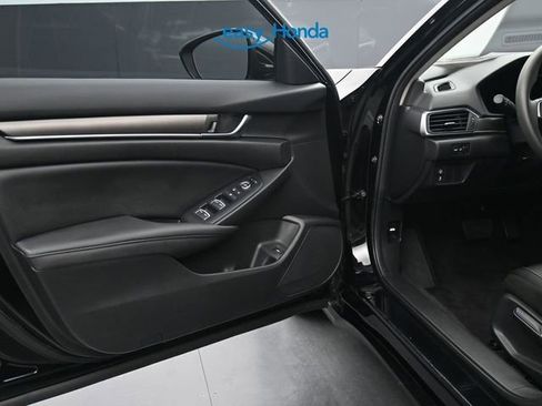 Used 2019 Honda Accord LX image 17