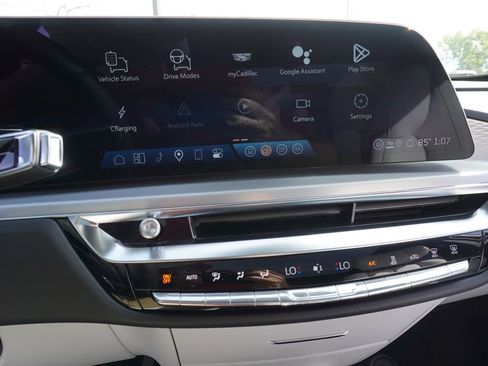 New 2026 Cadillac Lyriq Luxury image 19