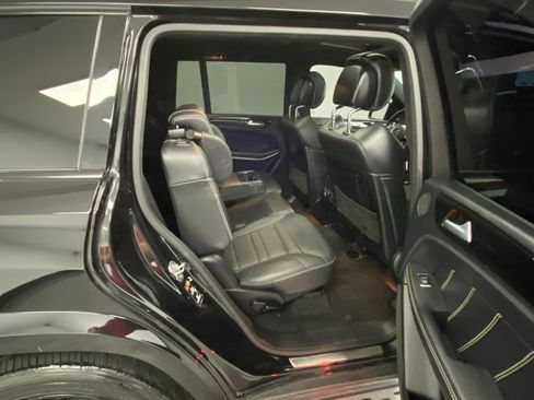Used 2019 Mercedes-Benz GLS 63 AMG 4MATIC w/ AMG Night Styling Package image 40