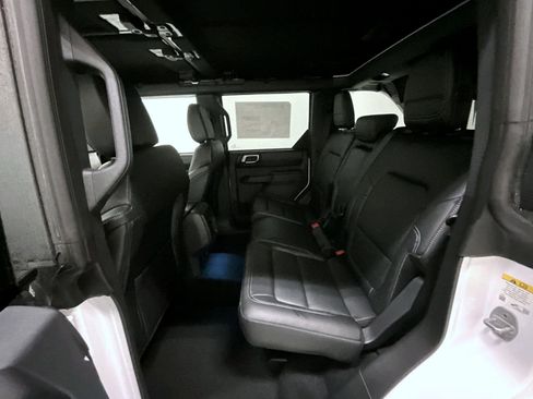New 2025 Ford Bronco Outer Banks image 11
