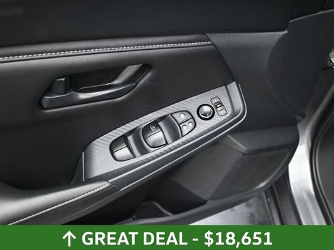 Used 2025 Nissan Sentra S FWD image 18