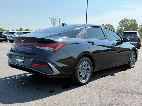 Used 2024 Hyundai Elantra SEL FWD image 5
