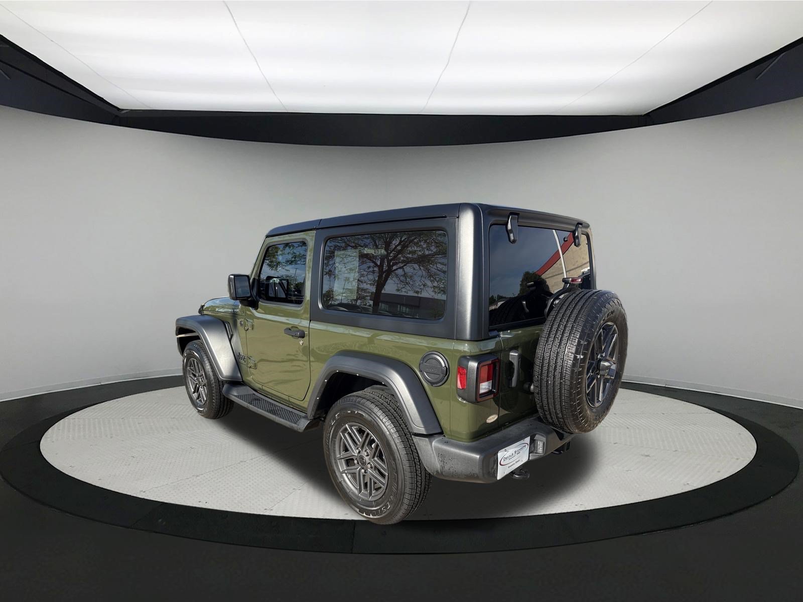 Used 2024 Jeep Wrangler Sport AWD/4WD image 5