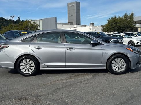 Used 2016 Hyundai Sonata SE FWD image 8
