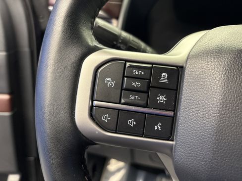 Used 2024 Ford Expedition Limited RWD image 15