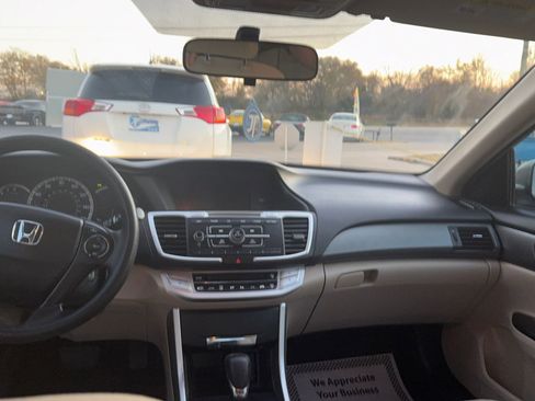 Used 2013 Honda Accord LX image 11