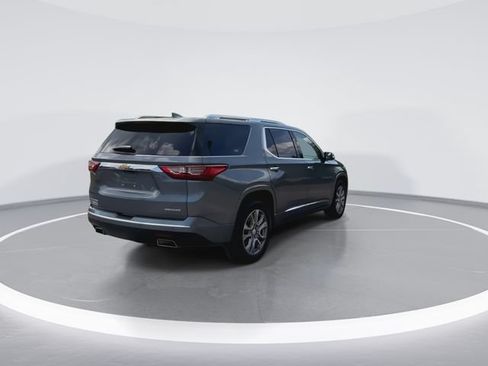 Used 2021 Chevrolet Traverse Premier w/ LPO, Floor Liner Package FWD image 11