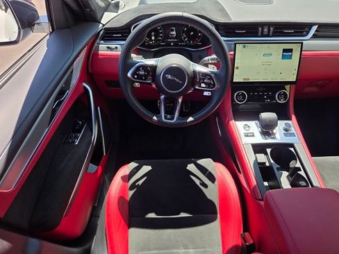 Used 2025 Jaguar F-PACE SVR image 12