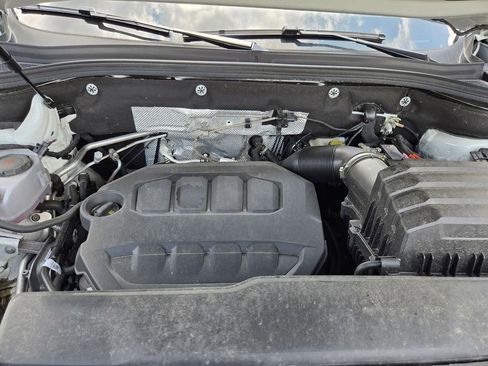 Used 2025 Volkswagen Atlas SE FWD image 35