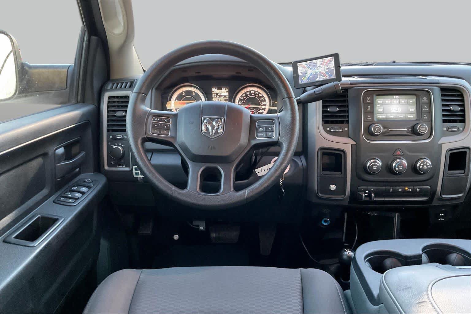 Used 2015 RAM 2500 Tradesman w/ Chrome Appearance Group AWD/4WD image 6