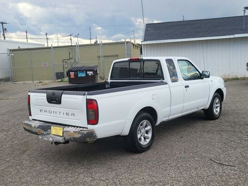 Used 2003 Nissan Frontier XE w/ Value Truck Pkg image 4