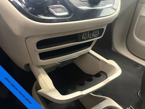 Used 2023 Chrysler Voyager LX FWD image 19