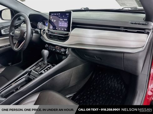 Used 2024 Jeep Compass Limited AWD/4WD image 28