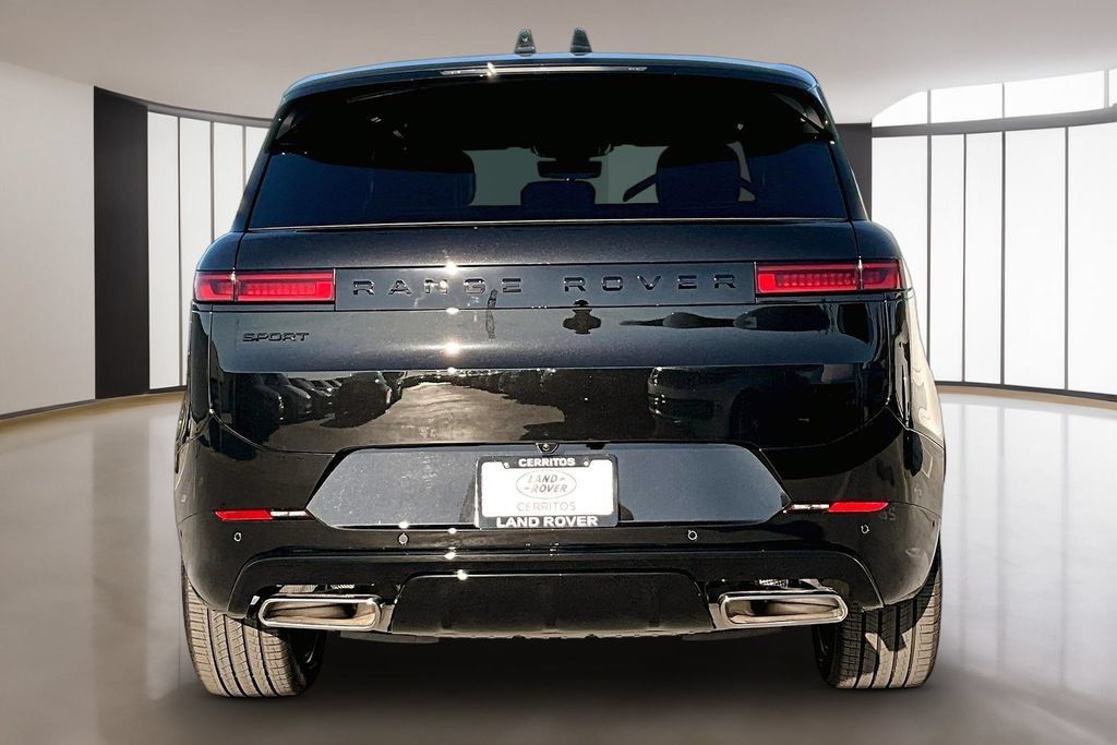 New 2026 Land Rover Range Rover Sport Dynamic SE AWD/4WD image 4