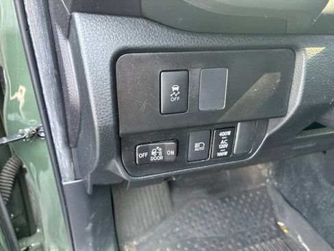 Used 2022 Toyota Tacoma TRD Sport w/ Technology Package AWD/4WD image 8