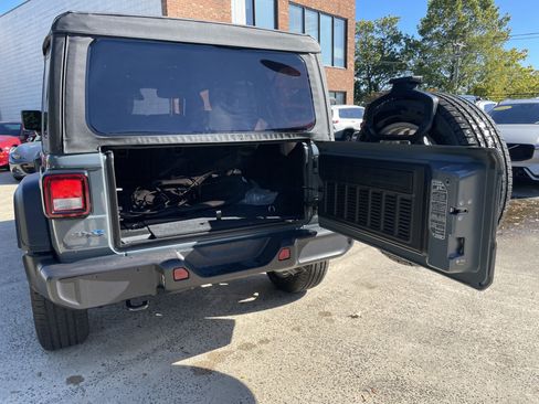 Used 2025 Jeep Wrangler Sport S w/ Convenience Group image 21