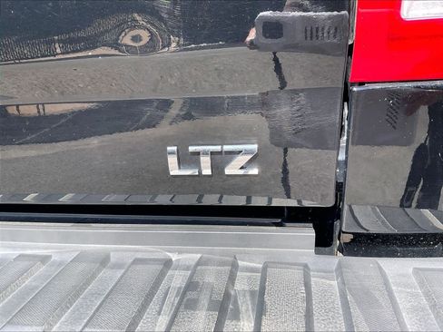Used 2018 Chevrolet Silverado 1500 LTZ Z71 w/ LTZ Plus Package image 28