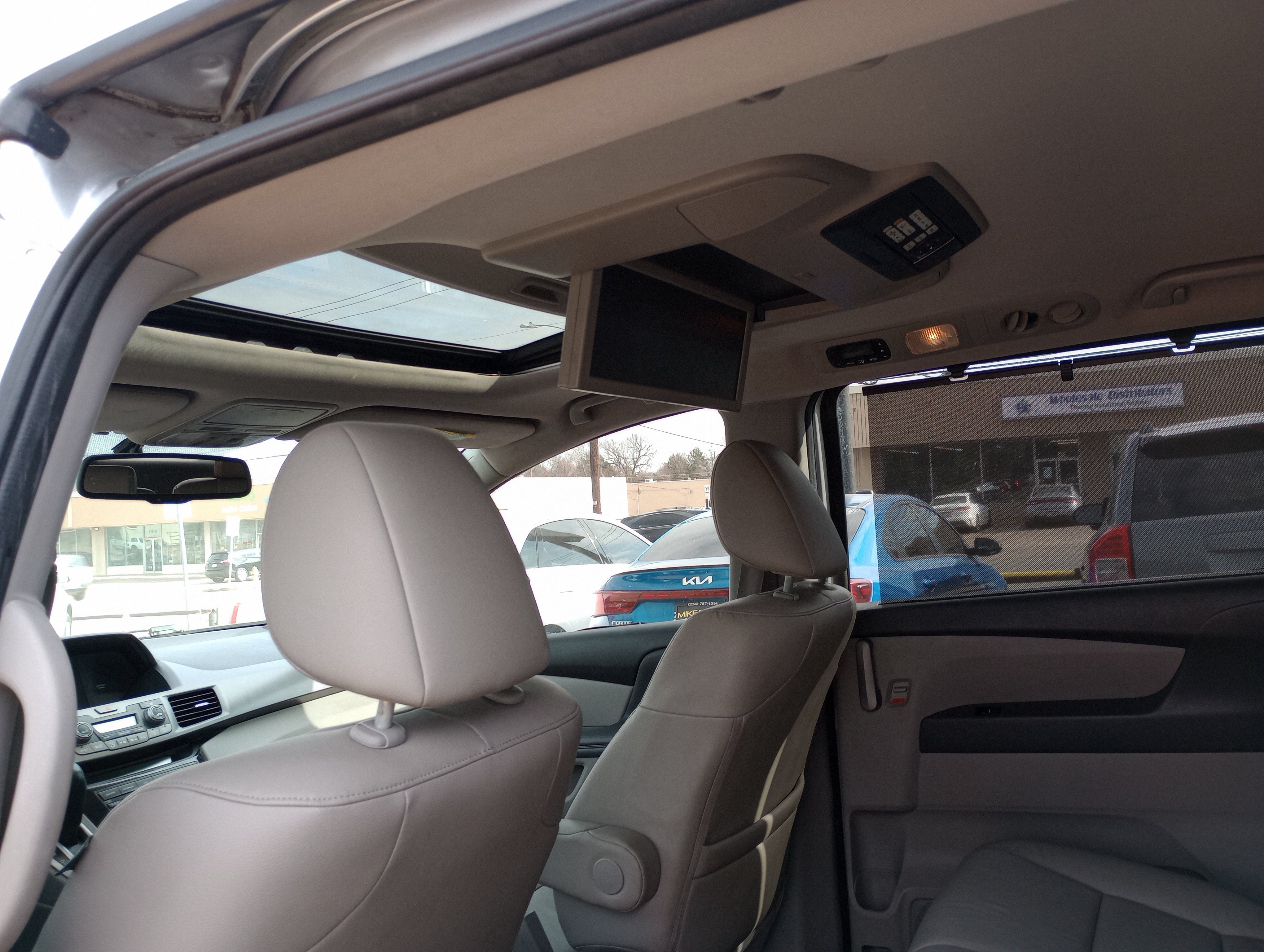 Used 2013 Honda Odyssey Touring image 12