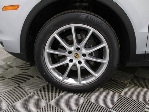 Used 2019 Porsche Cayenne image 45
