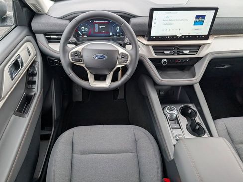 New 2026 Ford Explorer Active image 8