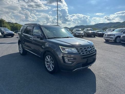Used 2017 Ford Explorer Limited AWD/4WD image 2