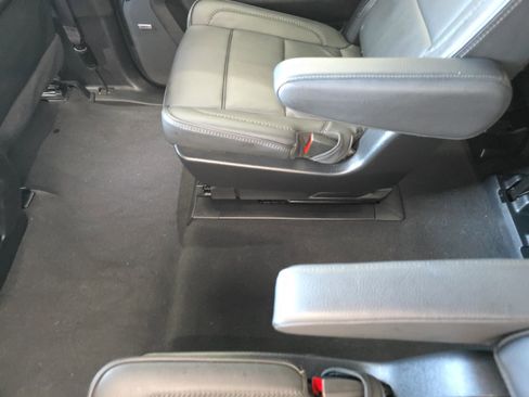 Used 2024 GMC Yukon XL Denali w/ Denali Reserve Package image 23