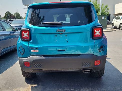 Used 2021 Jeep Renegade Latitude w/ Sun & Sound Group AWD/4WD image 4