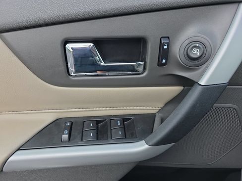 Used 2013 Ford Edge SE FWD image 18