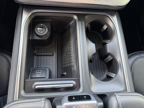 Used 2025 Ford Expedition Max Platinum w/ Stealth Appearance Package AWD/4WD image 29