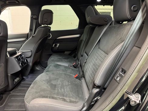 Used 2023 Land Rover Discovery S R-Dynamic AWD/4WD image 18