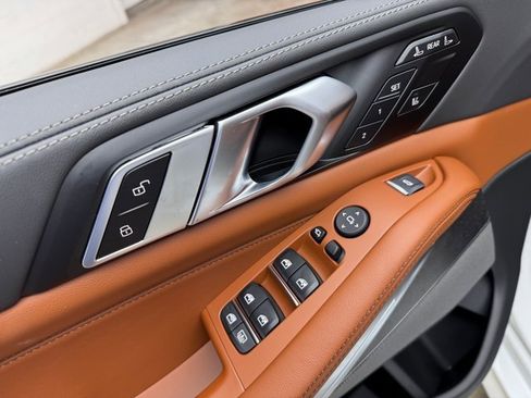 New 2026 BMW X7 xDrive40i w/ M Sport Package image 11