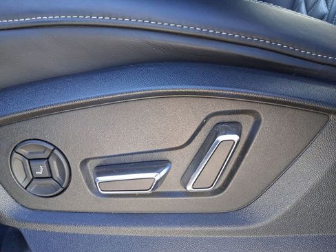 Used 2023 Audi SQ8 Prestige w/ Prestige Package image 11