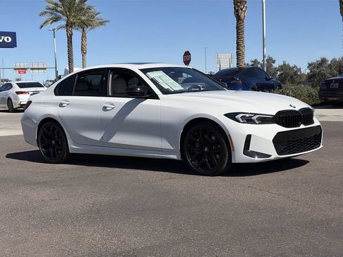 Used 2026 BMW 330i Sedan w/ M Sport Package RWD image 4