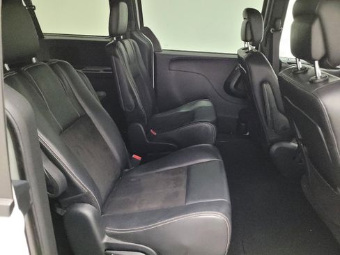 Used 2020 Dodge Grand Caravan SXT w/ Driver Convenience Group image 19