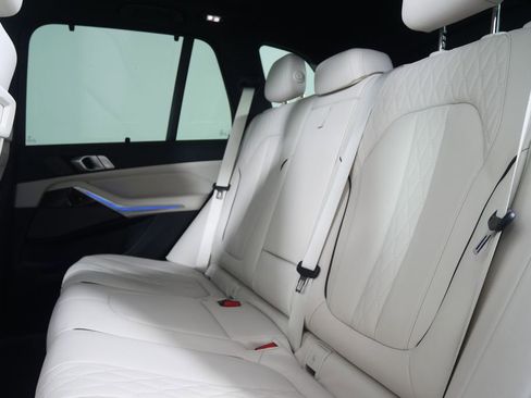 Certified 2023 BMW X5 sDrive40i w/ Executive Package image 12