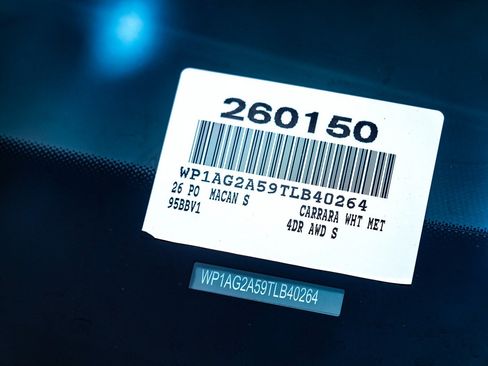 Certified 2026 Porsche Macan S AWD/4WD image 31