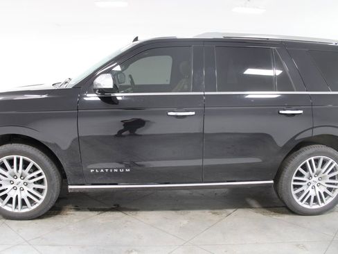 Used 2022 Ford Expedition Platinum image 6