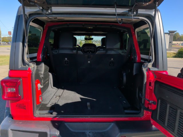 Used 2018 Jeep Wrangler Unlimited Rubicon w/ Dual Top Group AWD/4WD image 32