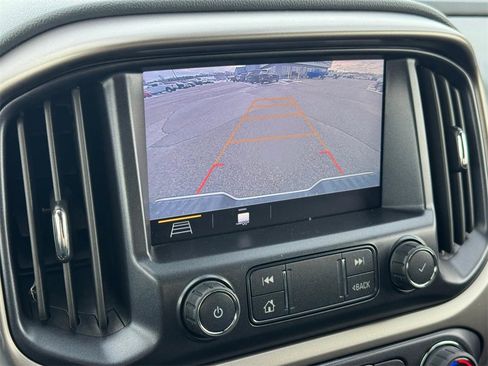 Used 2022 Chevrolet Colorado Z71 w/ Safety Package image 26