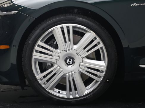 New 2026 Bentley Continental GTC AWD/4WD image 18