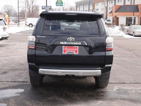 Certified 2024 Toyota 4Runner TRD Off-Road image 6